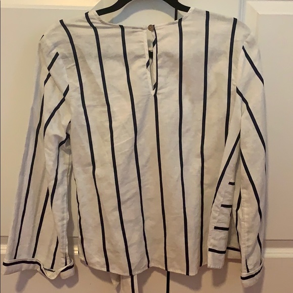 Zara XS bell sleeve linen shirt - Picture 2 of 5